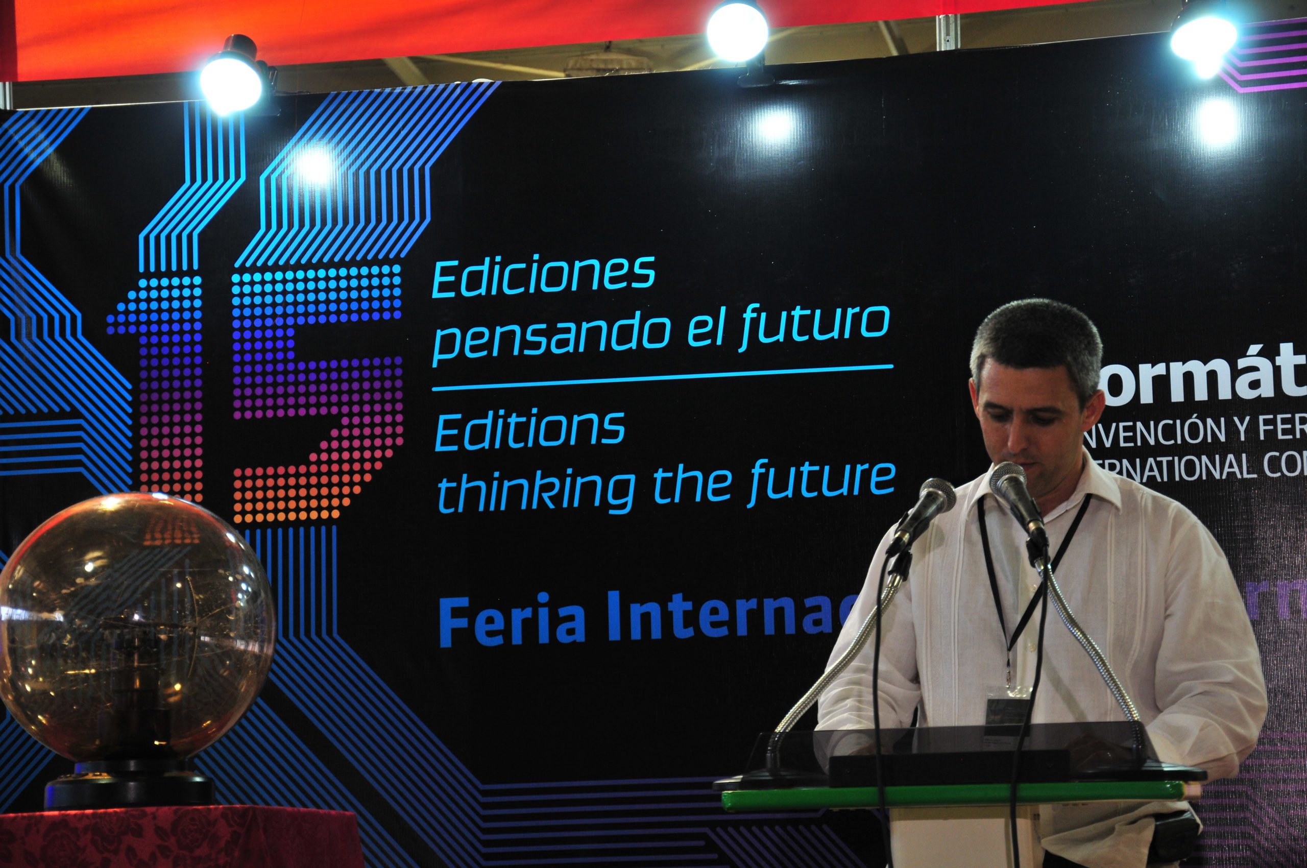 2013 Actual Viceprimer Ministro de Cuba, Jorge Luis Perdomo Di-Lella, entonces viceministro del Mincom inaugurando la Feria 